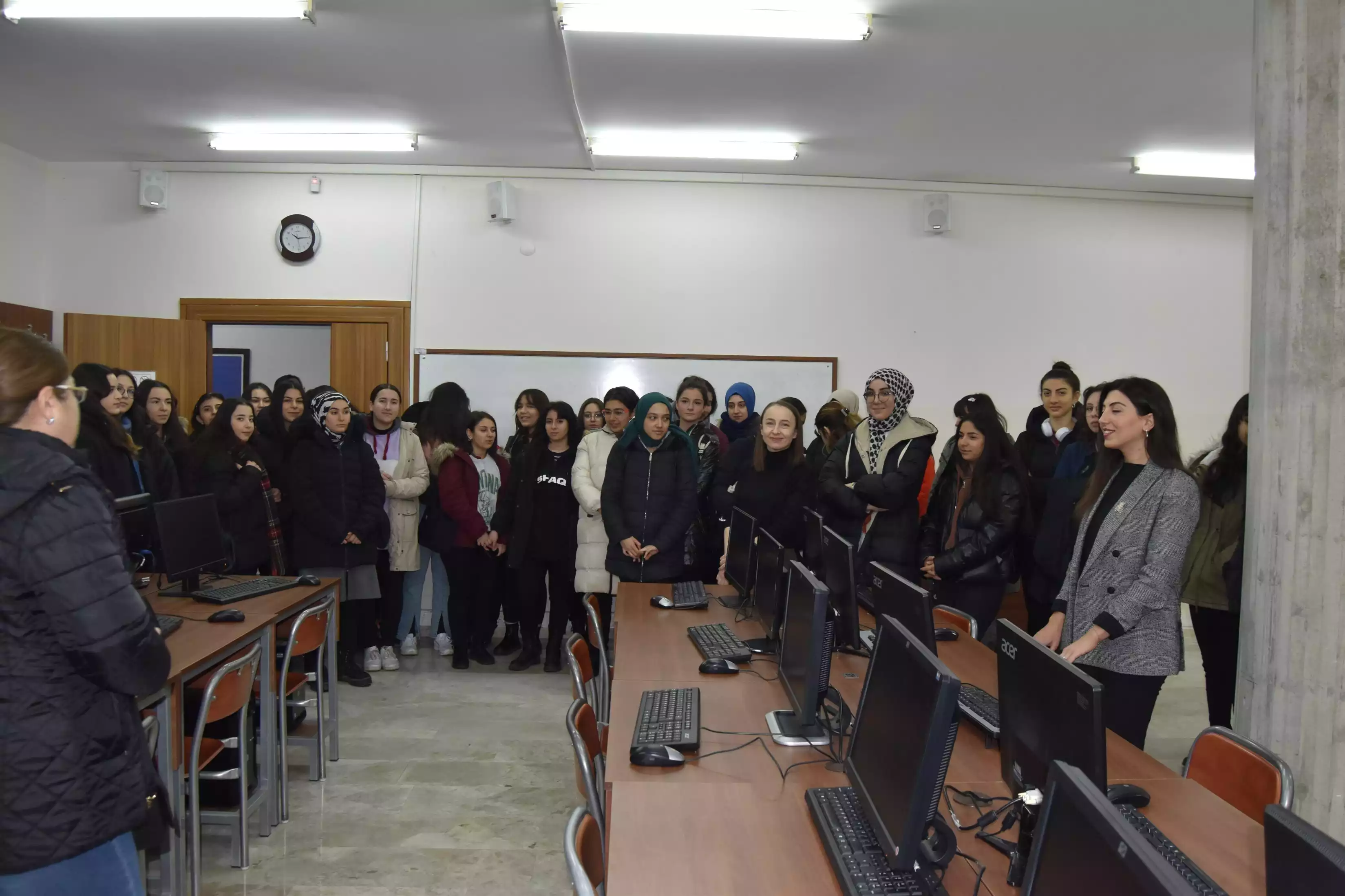 Halide Nusret Zorlutuna MTAL Öğrencilerinin Okulumuzu Ziyareti